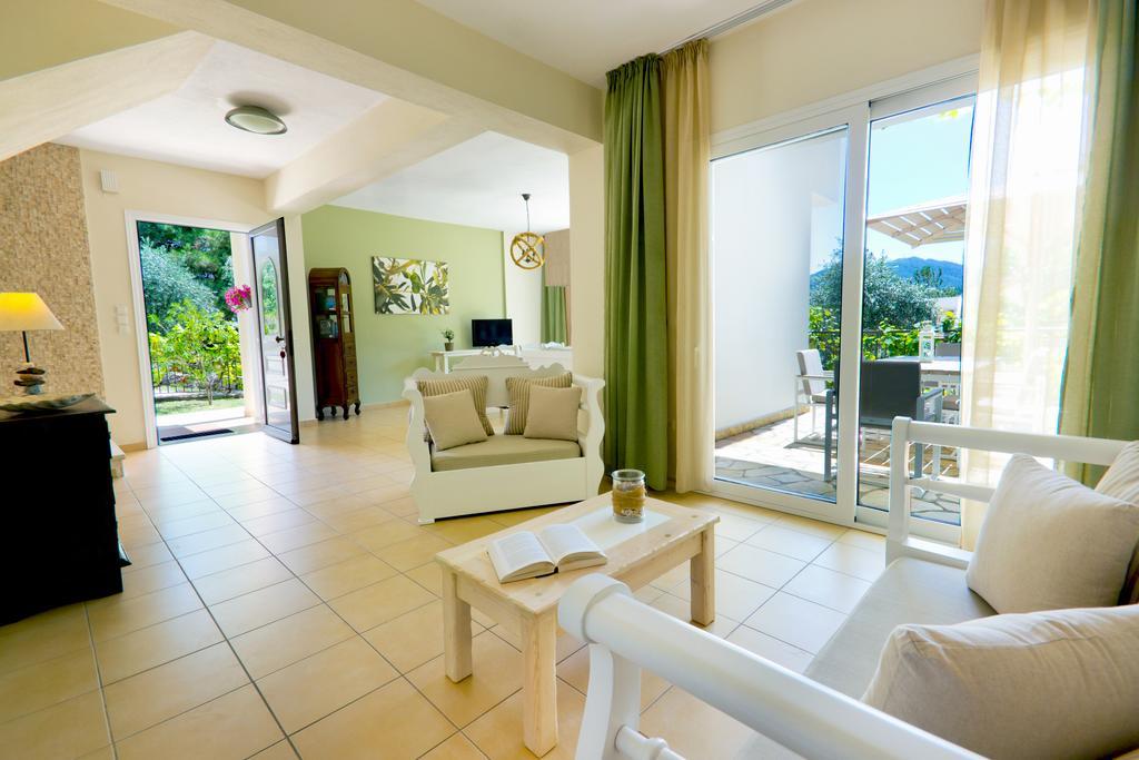 Thassian Villas Limenas  Habitación foto