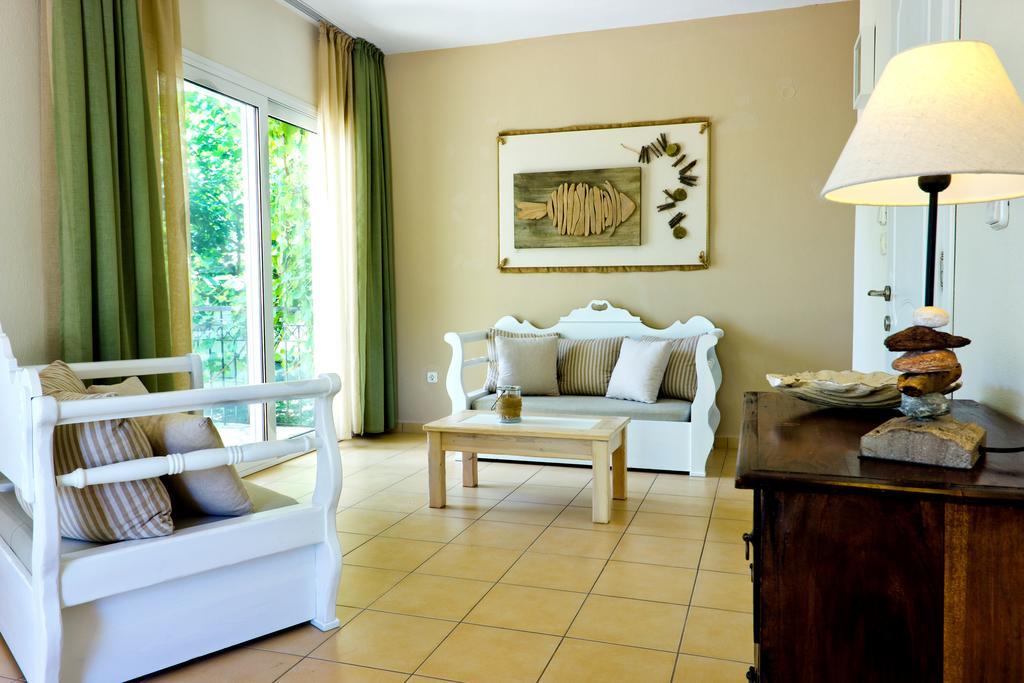 Thassian Villas Limenas  Habitación foto